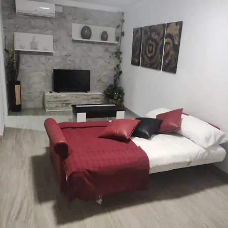 Daniela 1 * Ρόντα